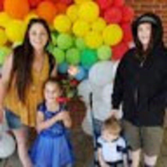 Meet your Posher, Karon - Picture 1 of 1